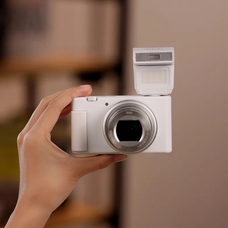 Ulanzi SL03 Spark Lite Blitz in Weiß – kompakte Kamera mit Blitz für Content Creation